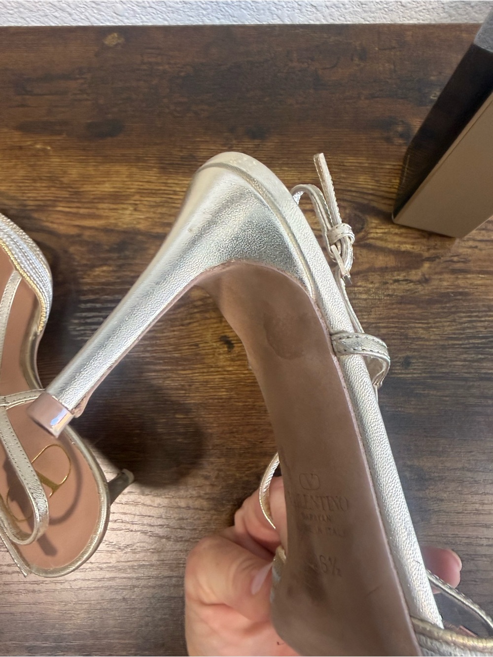 Valentino Metallic Gold and Pink Pointed Slingback Pumps with V Logo - Picture 8 of 8